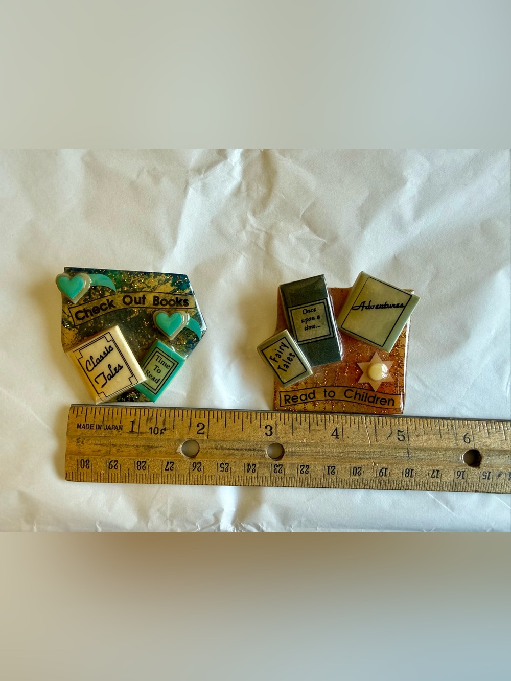 Vintage Set of 2 Book Pins by Lucinda Brooch - Picture 3 of 3
